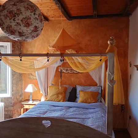 Morelli House Vendégház Montalbo Kültér fotó