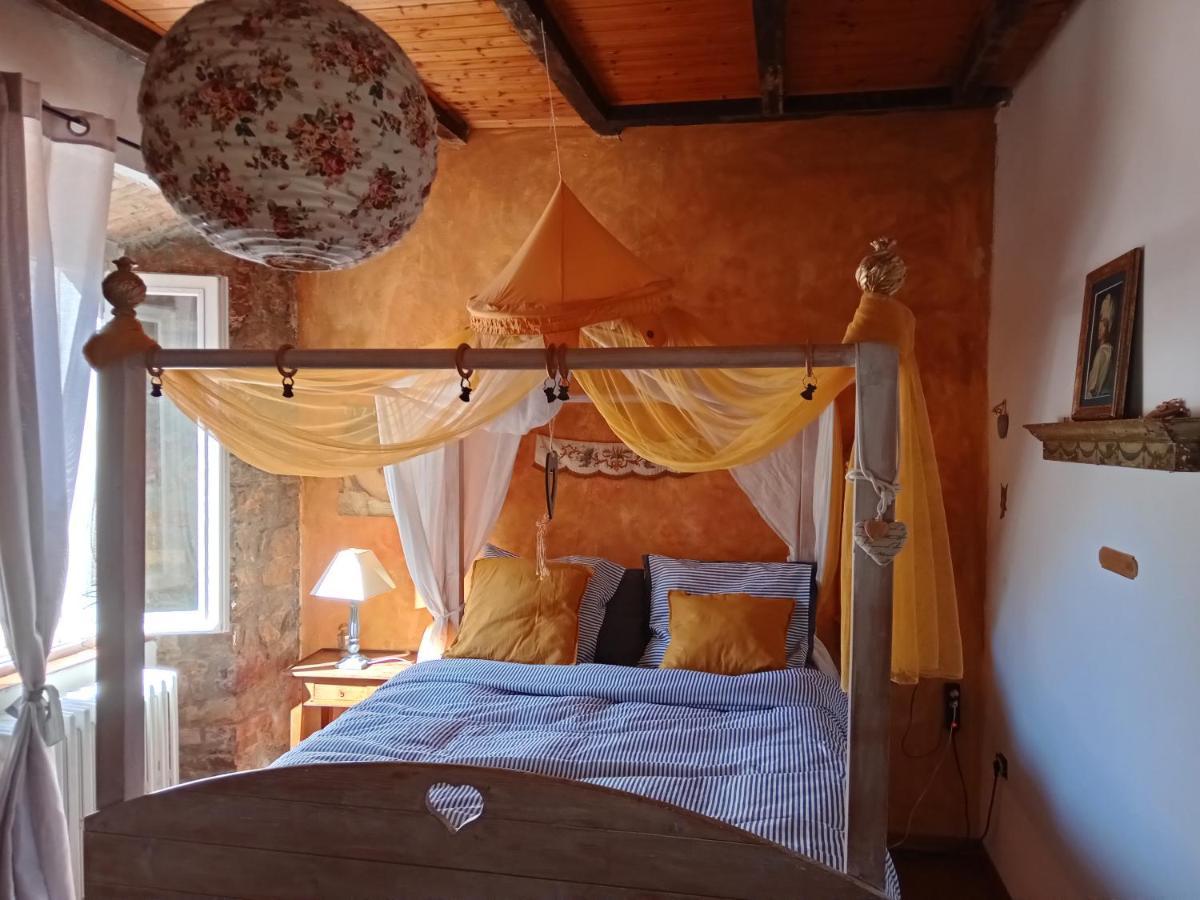 Morelli House Vendégház Montalbo Kültér fotó