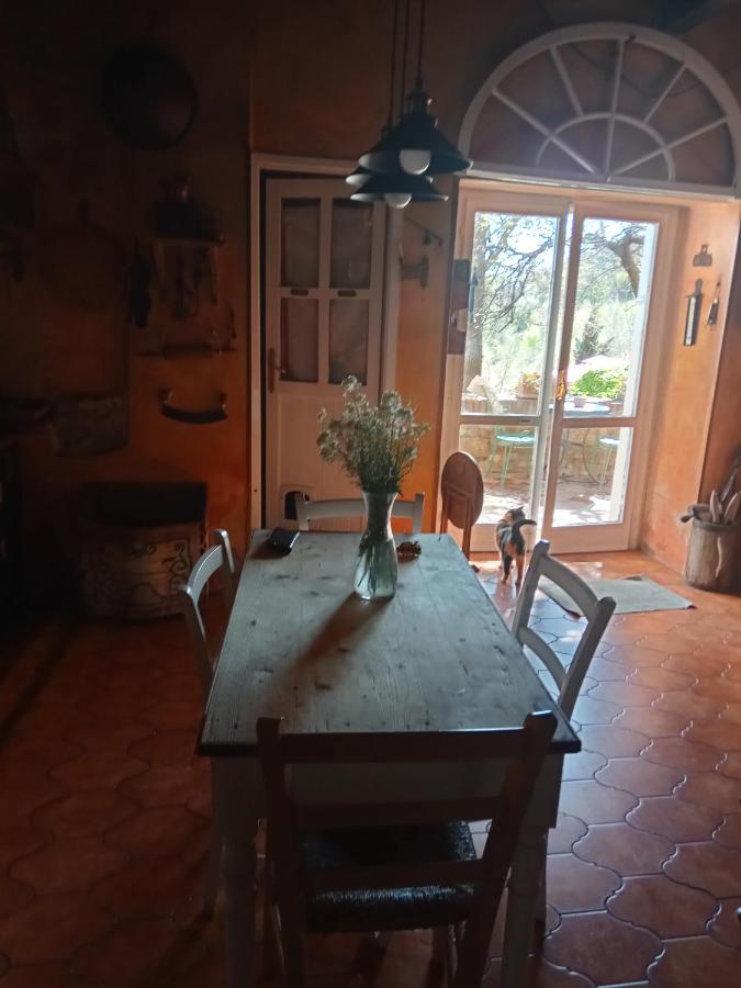 Morelli House Vendégház Montalbo Kültér fotó