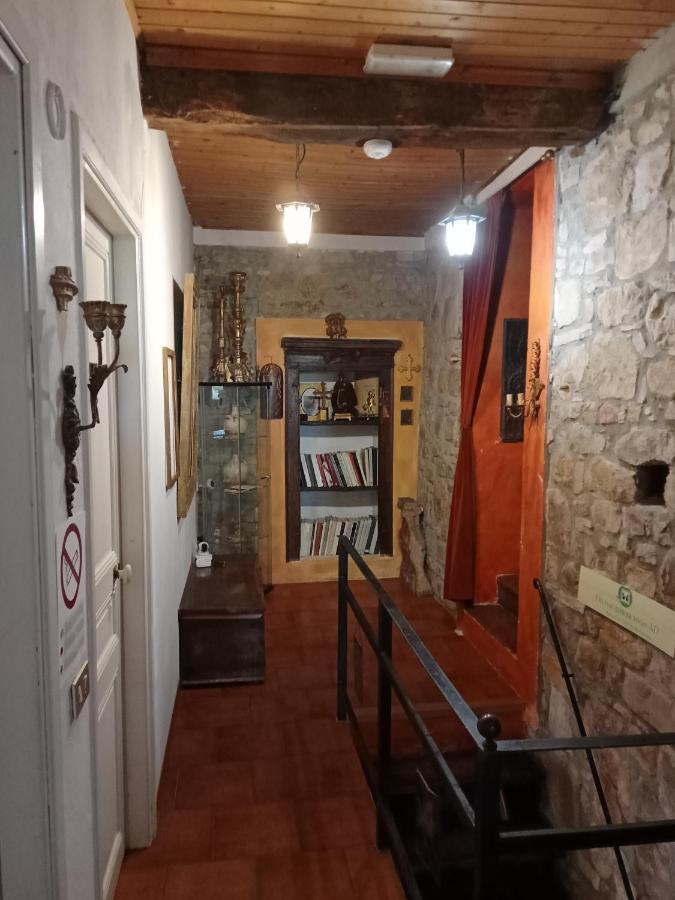 Morelli House Vendégház Montalbo Kültér fotó
