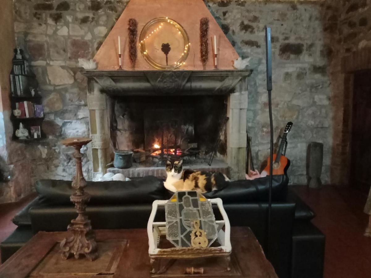 Morelli House Vendégház Montalbo Kültér fotó